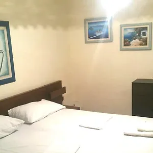https://communist-style-apartment.albaniahotels.org